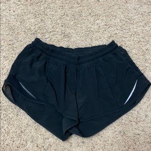 Lululemon hotty hot short